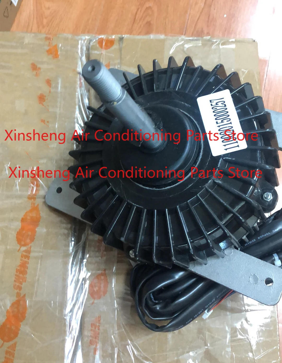 Brand new, suitable for Midea central air conditioning, fan motor RD-310-560-8 11002015000257
Brand new, suitable for Midea central air conditioning, fan motor RD-310-560-8 11002015000257
