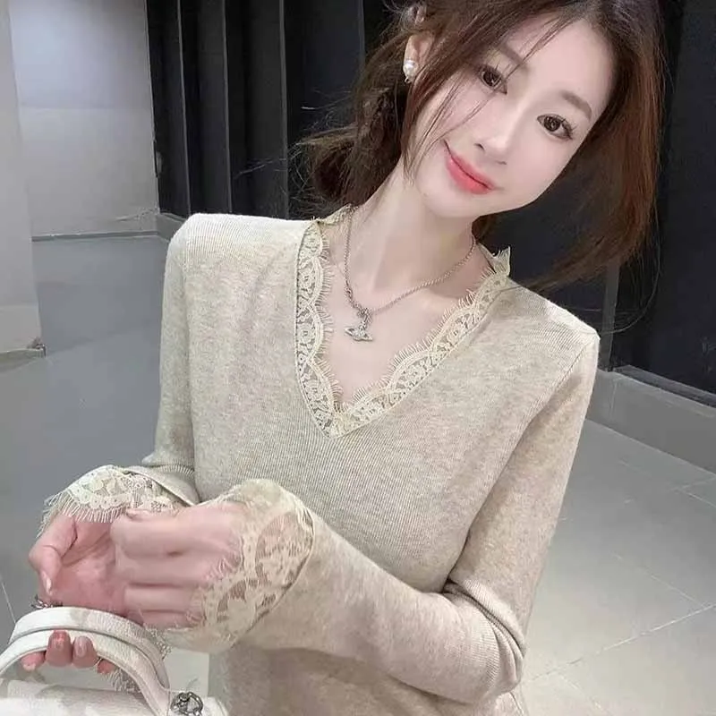 Fashion Lace V-Neck Knitted Sweater for Women Elegant Temperament Long Sleeve Jumpers Ladies Fall Winter Bottoming Pullover
Fashion Lace V-Neck Knitted Sweater for Women Elegant Temperament Long Sleeve Jumpers Ladies Fall Winter Bottoming Pullover