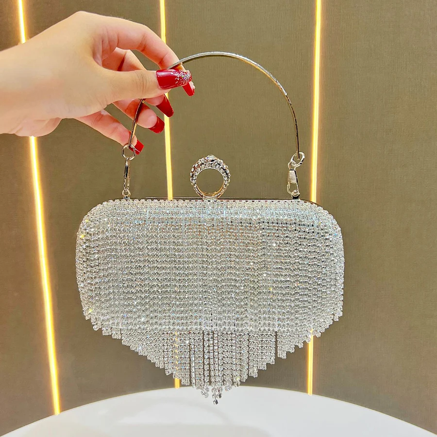 Tassel Luxury Glitter Clutch Silver Bags Rhinestones Finger Ring Diamonds Evening Bags Chain Shoulder Bags Metal Handle Handbags
Tassel Luxury Glitter Clutch Silver Bags Rhinestones Finger Ring Diamonds Evening Bags Chain Shoulder Bags Metal Handle Handbags