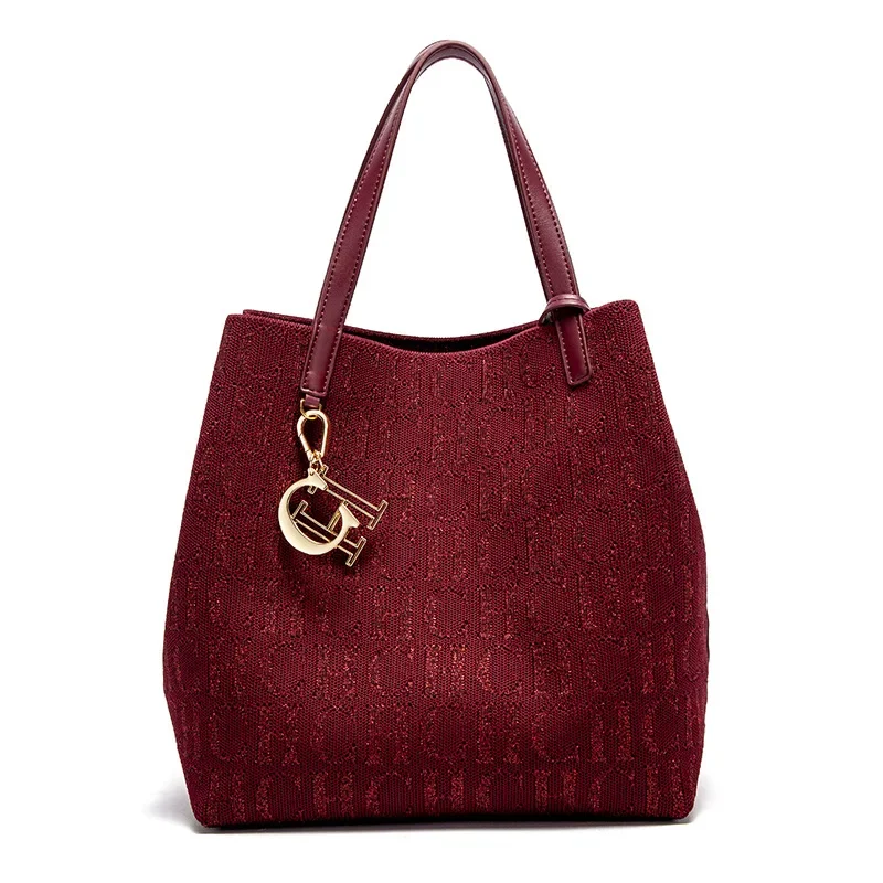 CH Women's Handbag Large Capacity Women's Simple Daily Commute Versatile Solid Color Letter Printed Design Shoulder Bag
CH Women's Handbag Large Capacity Women's Simple Daily Commute Versatile Solid Color Letter Printed Design Shoulder Bag