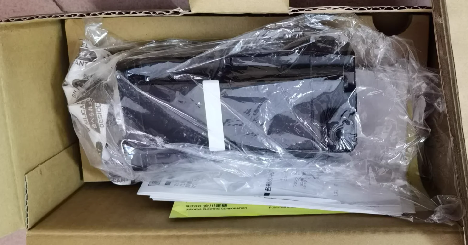 SGMJV-02ADA2E Совершенно новый серводвигатель, оригинальный, быстрая доставка
SGMJV-02ADA2E Совершенно новый серводвигатель, оригинальный, быстрая доставка