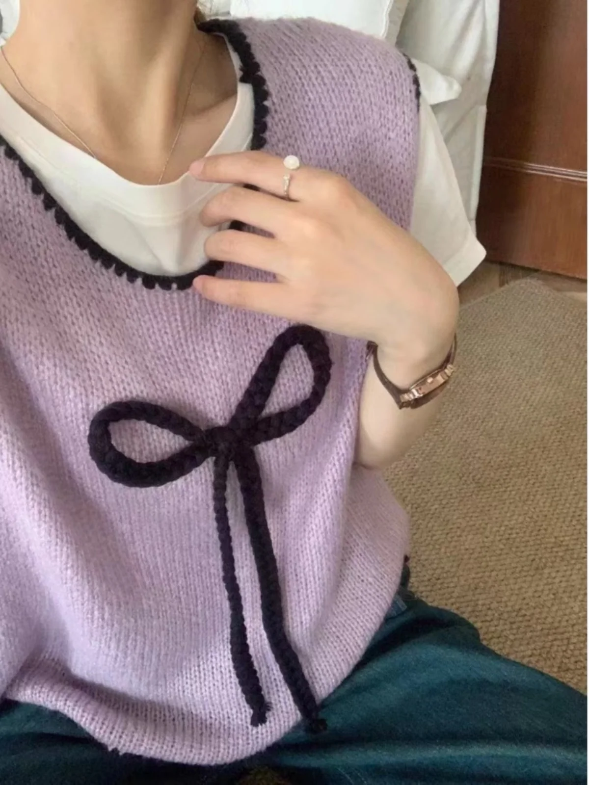 Korean Sle Knitted Knot Vest Top Svel 3D Layering Early Autumn Lazy Feelings Sweater Cardigan Cotton Material
Korean Sle Knitted Knot Vest Top Svel 3D Layering Early Autumn Lazy Feelings Sweater Cardigan Cotton Material