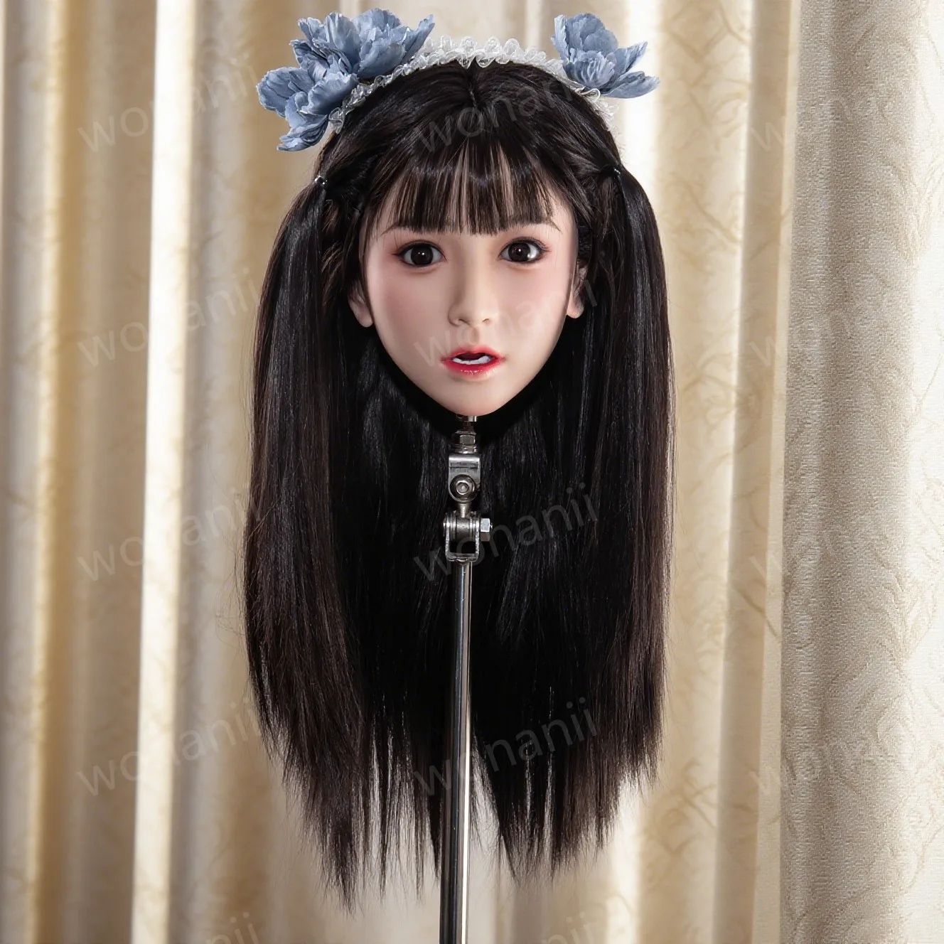 silicone material,realistic female head,Mannequin Head,genuine skin texture,Training Hair,universal adult hairstyle display stan
silicone material,realistic female head,Mannequin Head,genuine skin texture,Training Hair,universal adult hairstyle display stan