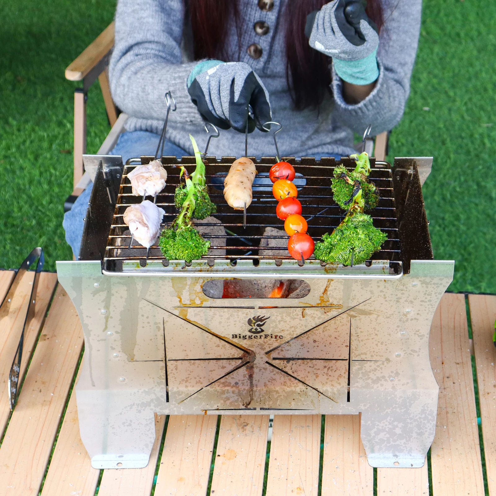Stainless Steel Barbecue Grill Folding Fire Pit for Outdoor Camping Multi-Fuel Gas/Firewood/Charcoal Burning BBQ Fire Pit
Stainless Steel Barbecue Grill Folding Fire Pit for Outdoor Camping Multi-Fuel Gas/Firewood/Charcoal Burning BBQ Fire Pit