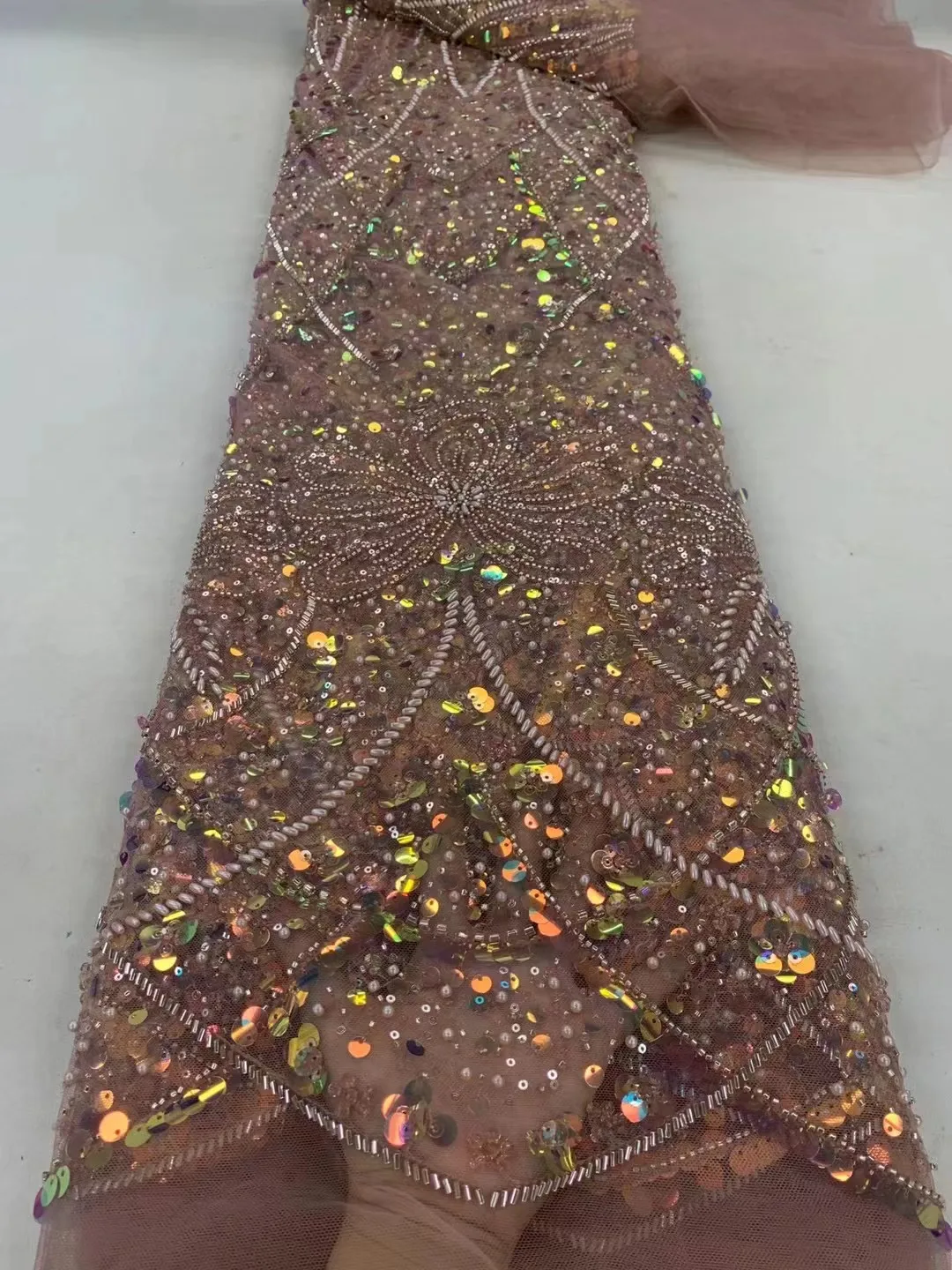 2023 Luxury African Handmade Beads Sequins Lace Fabric High Quality French Embroidery Beads Nigerian Lace for Sewing
2023 Luxury African Handmade Beads Sequins Lace Fabric High Quality French Embroidery Beads Nigerian Lace for Sewing