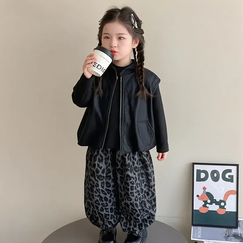 Girls' Clothing Set Spring and Autumn New Style Leather Vest+Hoodie+Wide Leg Pants Sweet Three piece Set
Girls' Clothing Set Spring and Autumn New Style Leather Vest+Hoodie+Wide Leg Pants Sweet Three piece Set