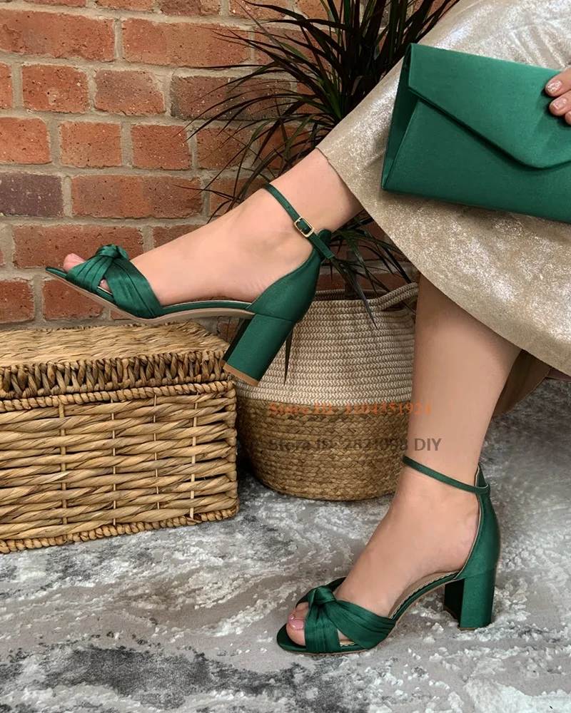 Fashion Green Block Heel Shoes Chunky High Heeled Strappy Ankle Wrap Sandals Women Summer Dress Shoes
Fashion Green Block Heel Shoes Chunky High Heeled Strappy Ankle Wrap Sandals Women Summer Dress Shoes
