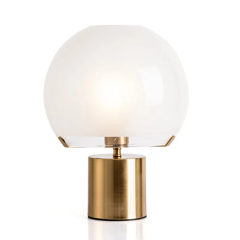 Nordic American creative glass small table lamp bedside lamp bedroom personalized model room living room desk light luxury tabl
Nordic American creative glass small table lamp bedside lamp bedroom personalized model room living room desk light luxury tabl