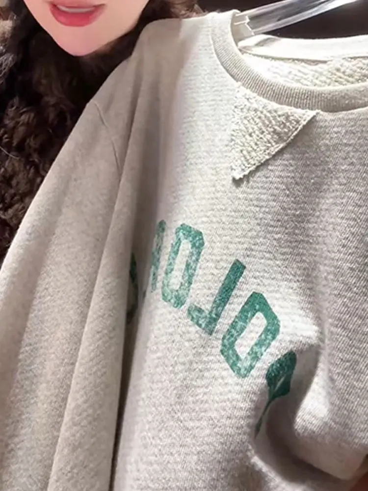 Retro American Lazy Sle Letter Print Casual Sweatirt Women's Thiened Warm Top Loose Fit Autumn Winter New Arrival
Retro American Lazy Sle Letter Print Casual Sweatirt Women's Thiened Warm Top Loose Fit Autumn Winter New Arrival