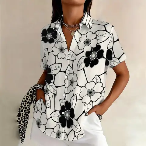 Chemise d'été à manches courtes pour femmes grandes tailles, motif floral noir et blanc avec texture mystérieuse, élégante pour les trajets quotidiens