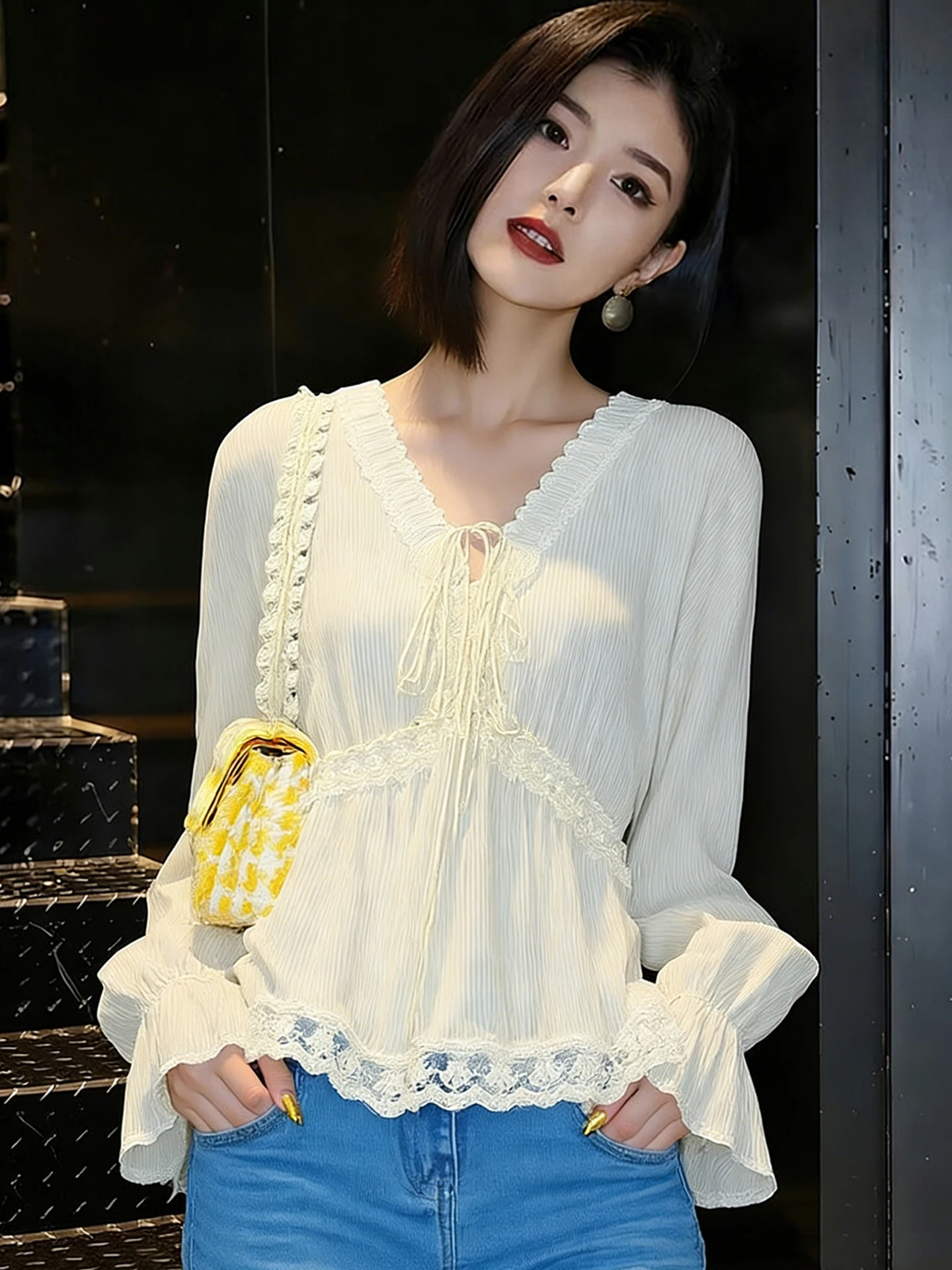 Elegant Long Sleeve V-Neck Ribbon Belted Lace Trim Chiffon Shirt Spring 2026 Gentle Style Fashionable Top Women's Shirt
Elegant Long Sleeve V-Neck Ribbon Belted Lace Trim Chiffon Shirt Spring 2026 Gentle Style Fashionable Top Women's Shirt