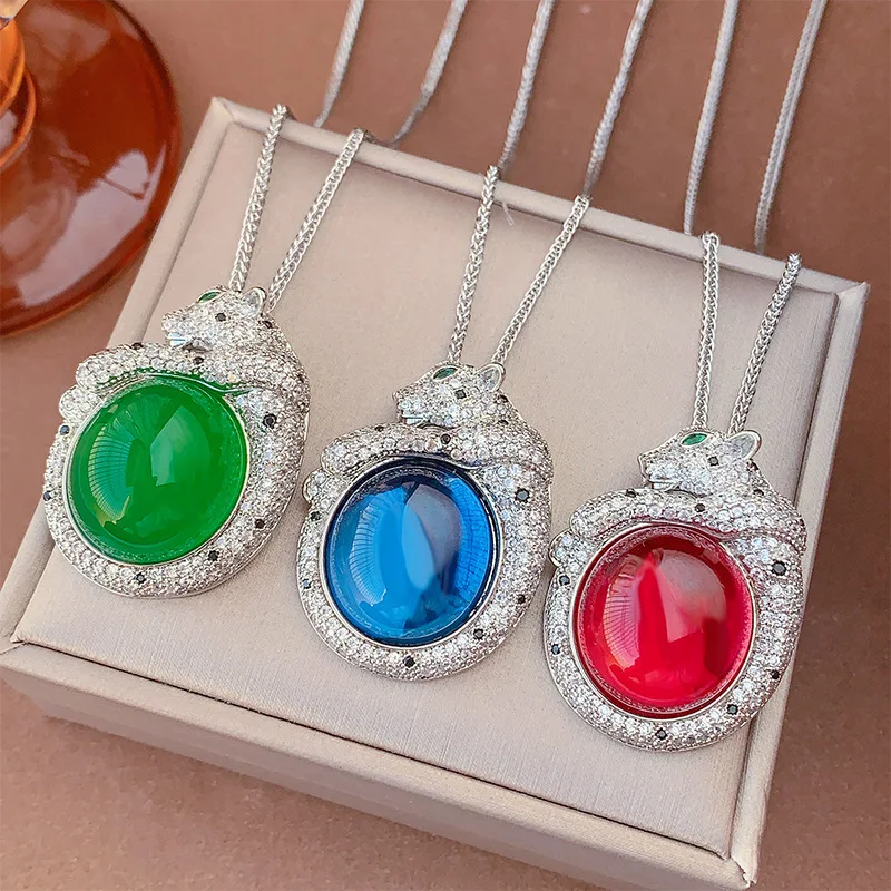 New jewelry red corundum blue spinel plain vintage leopard pendant main stone 18*20
New jewelry red corundum blue spinel plain vintage leopard pendant main stone 18*20