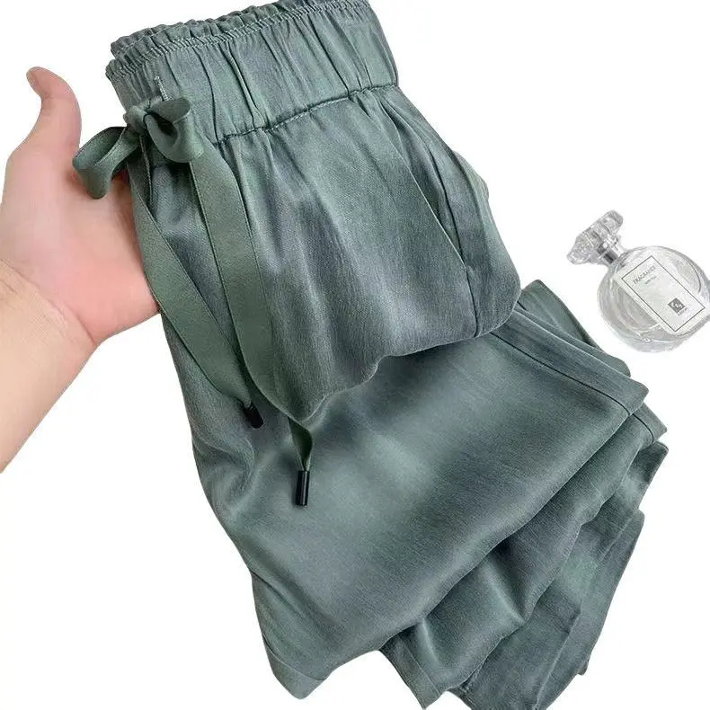 Wide-legged female large size spring and summer new Korean fashion high-waisted draping soft thin section casual pants
Wide-legged female large size spring and summer new Korean fashion high-waisted draping soft thin section casual pants