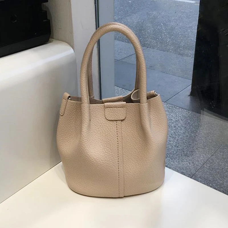Bucket Bag Retro Handheld Vegetable Basket Tote Bag Fashion Versatile One Shoulder Crossbody Tote Bag
Bucket Bag Retro Handheld Vegetable Basket Tote Bag Fashion Versatile One Shoulder Crossbody Tote Bag