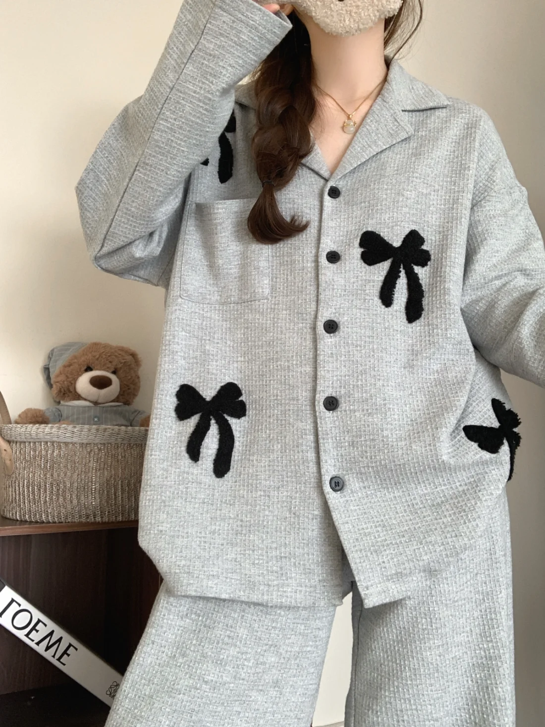 Grey Knot Waffle Sleepwear Women's Spring Autumn Long Sleeve Home Clothes 2026 New Style Outwear Pure Cotton
Grey Knot Waffle Sleepwear Women's Spring Autumn Long Sleeve Home Clothes 2026 New Style Outwear Pure Cotton
