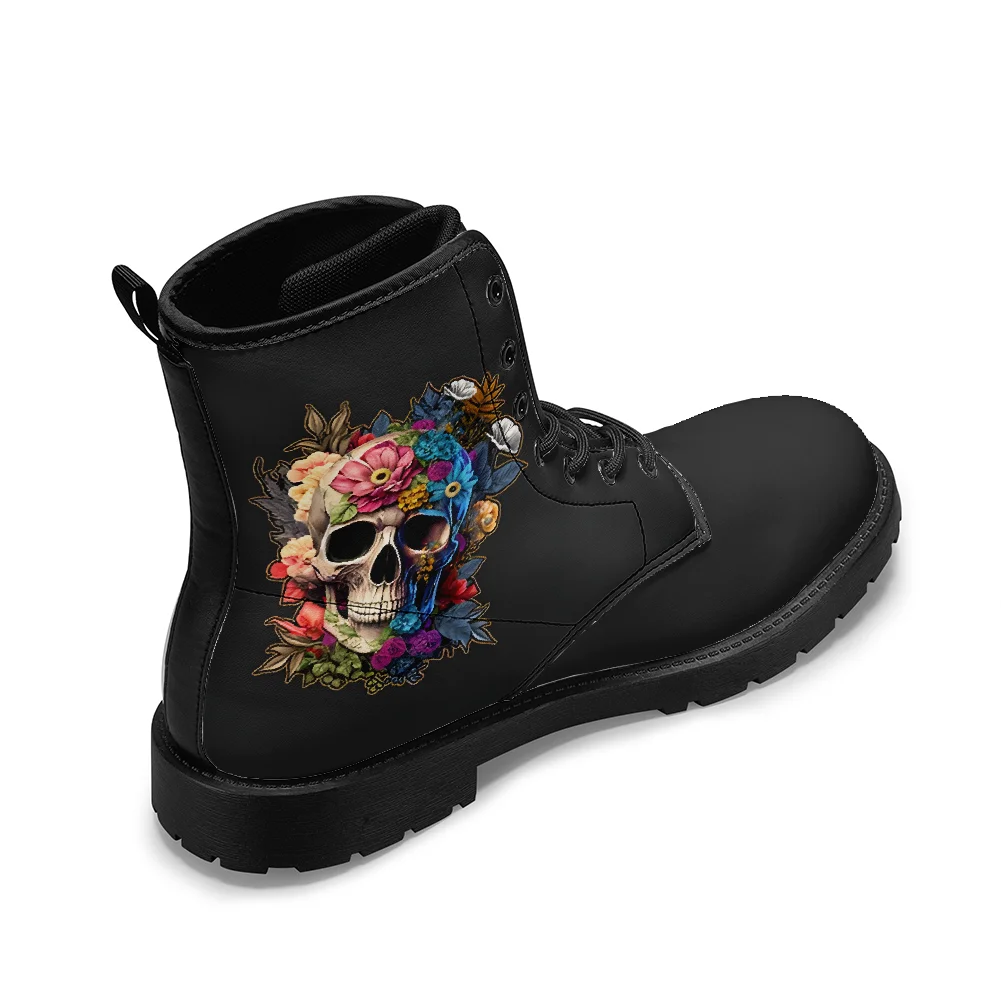 Черные ботинки до середины икры с цветочным и черепным принтом, стильные и модные, в уличном стиле, для мужчин и женщин.
Черные ботинки до середины икры с цветочным и черепным принтом, стильные и модные, в уличном стиле, для мужчин и женщин.