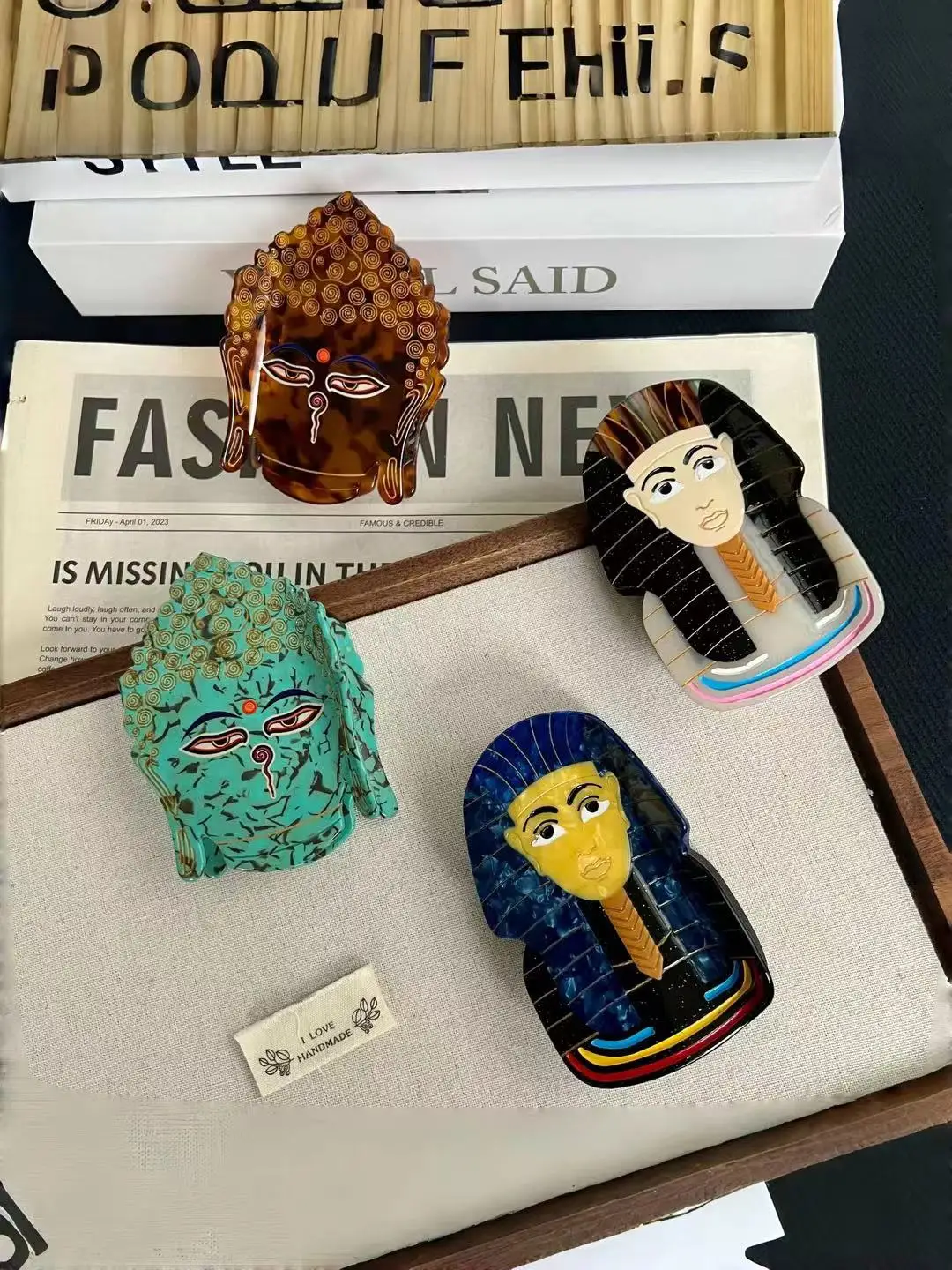 1 Pharaoh Buddha Head Claw Hair Clip. Unique Casual Island Style. Acetate, Handmade. High - Quality. Fashion - Trendy。
1 Pharaoh Buddha Head Claw Hair Clip. Unique Casual Island Style. Acetate, Handmade. High - Quality. Fashion - Trendy。