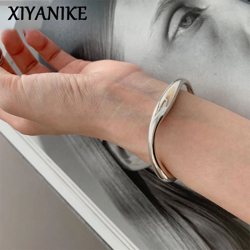 XIYANIKE Silver Color New Korean Solid Irregular Bracelet Female Light Luxury High Exquisite Fashion Handmade Jewelry
XIYANIKE Silver Color New Korean Solid Irregular Bracelet Female Light Luxury High Exquisite Fashion Handmade Jewelry