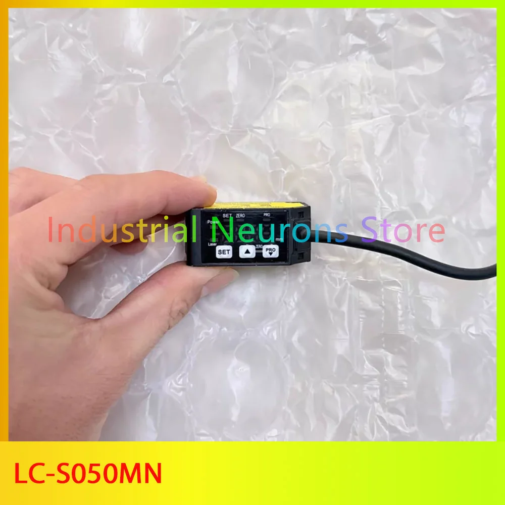 Laser displacement sensor LC-S050MN
Laser displacement sensor LC-S050MN