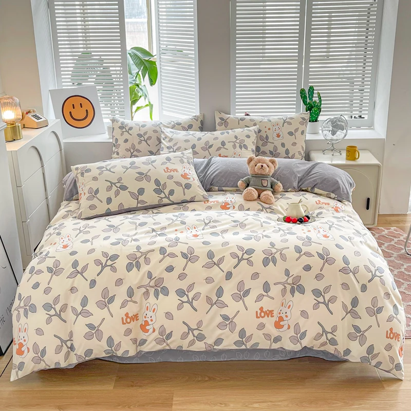 4-piece bedding set comforter set Soft and comfortable for be suited to four seasons Suitable for the room dormitory
4-piece bedding set comforter set Soft and comfortable for be suited to four seasons Suitable for the room dormitory