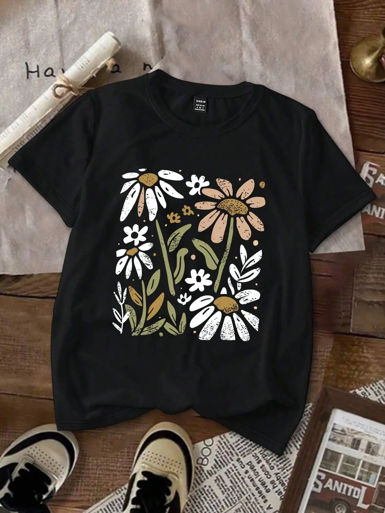 Plus - Size Women's Black Short - Sleeve T - shirt, Hand - Drawn Daisy & Floral Print, Casual & Fresh
Plus - Size Women's Black Short - Sleeve T - shirt, Hand - Drawn Daisy & Floral Print, Casual & Fresh