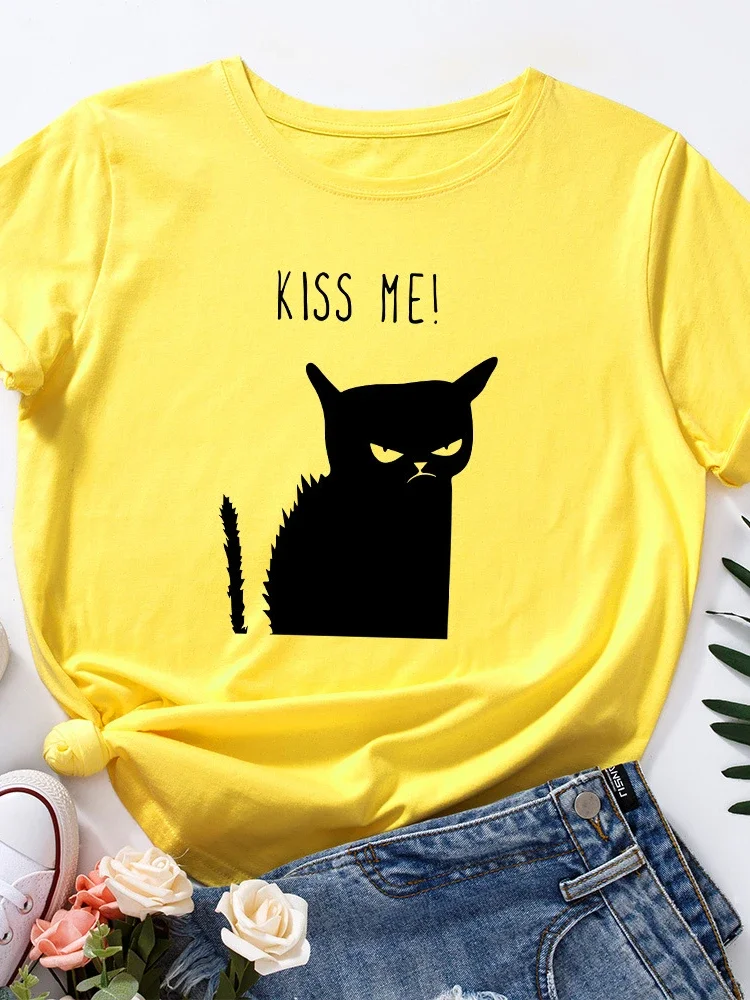 Kiss Me Black Cat Print T Shirt Women Short Sleeve O Neck Loose Tshirt Summer Women Causal Tee Shirt Tops Camisetas Mujer
Kiss Me Black Cat Print T Shirt Women Short Sleeve O Neck Loose Tshirt Summer Women Causal Tee Shirt Tops Camisetas Mujer
