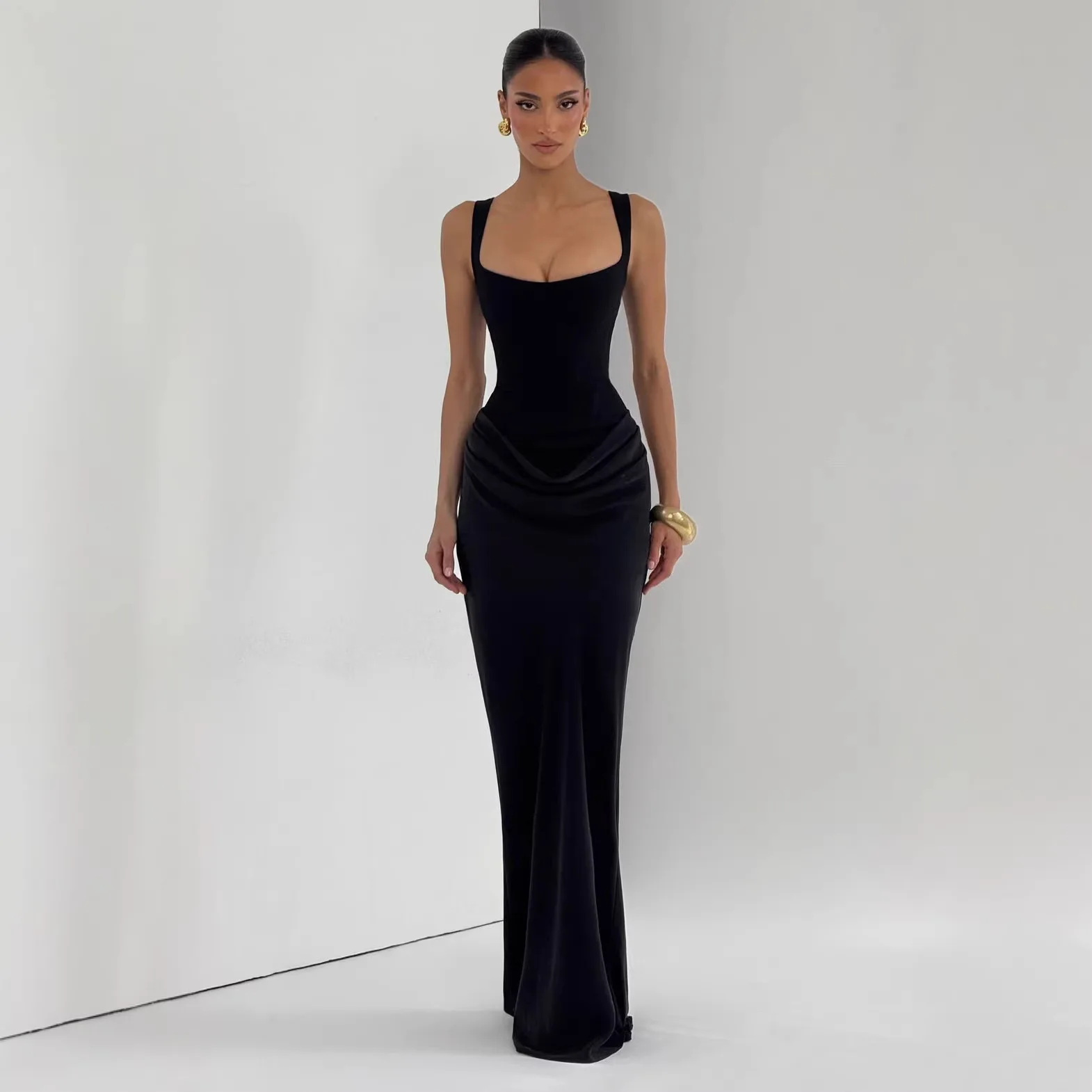 Women Strap Maxi Dress 2026 New Spring Summer Women's Slim Fish Bone Waist-cinching Cami Dress Wedding Party Bodycon Dress
Women Strap Maxi Dress 2026 New Spring Summer Women's Slim Fish Bone Waist-cinching Cami Dress Wedding Party Bodycon Dress