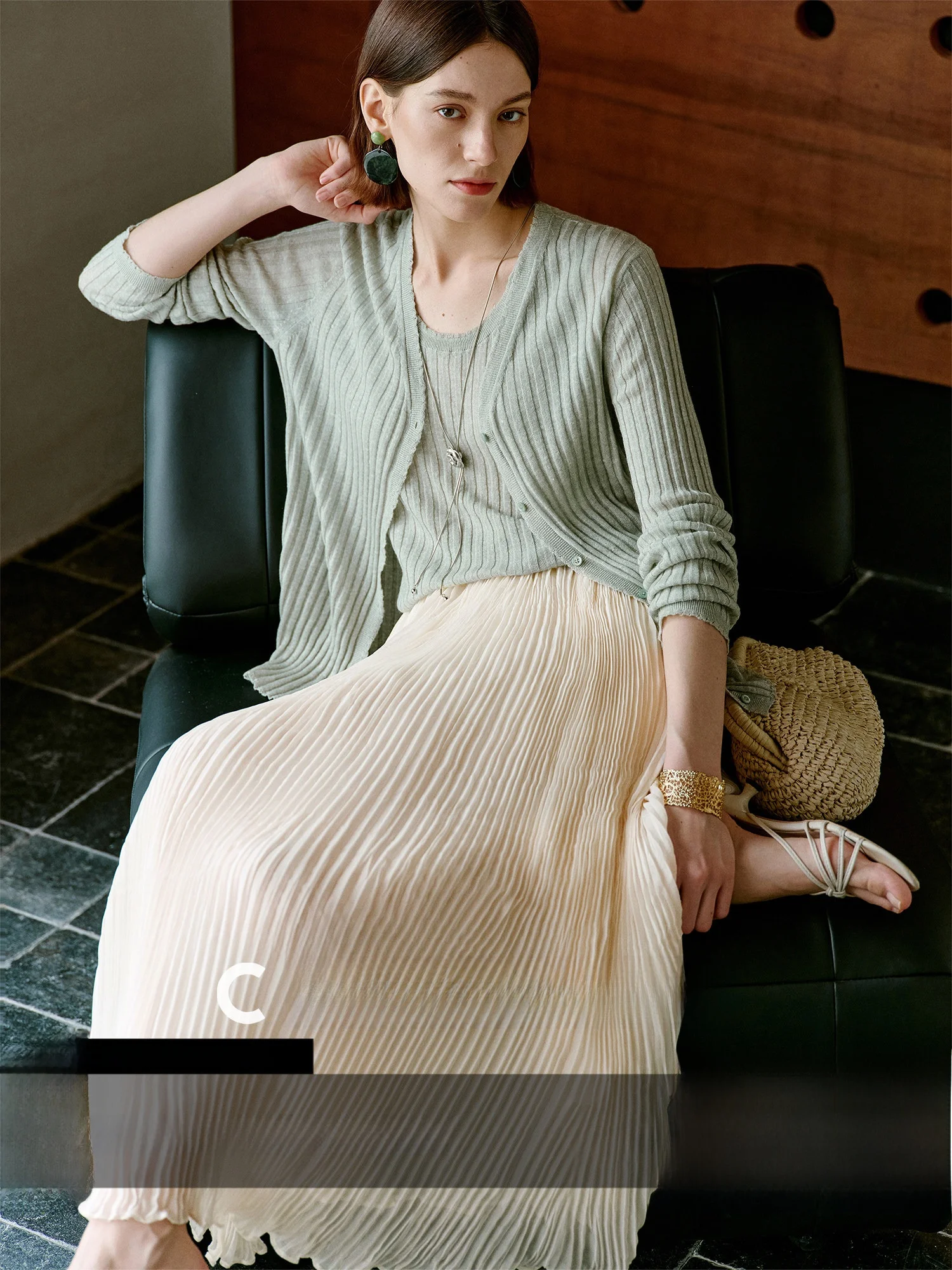 COKEYA Alice 9m Length Thin High Waist White Pleated Half Skirt A-Line Umbrella Skirt Women Summer Style Lazy Folded Polyeste...
COKEYA Alice 9m Length Thin High Waist White Pleated Half Skirt A-Line Umbrella Skirt Women Summer Style Lazy Folded Polyeste...