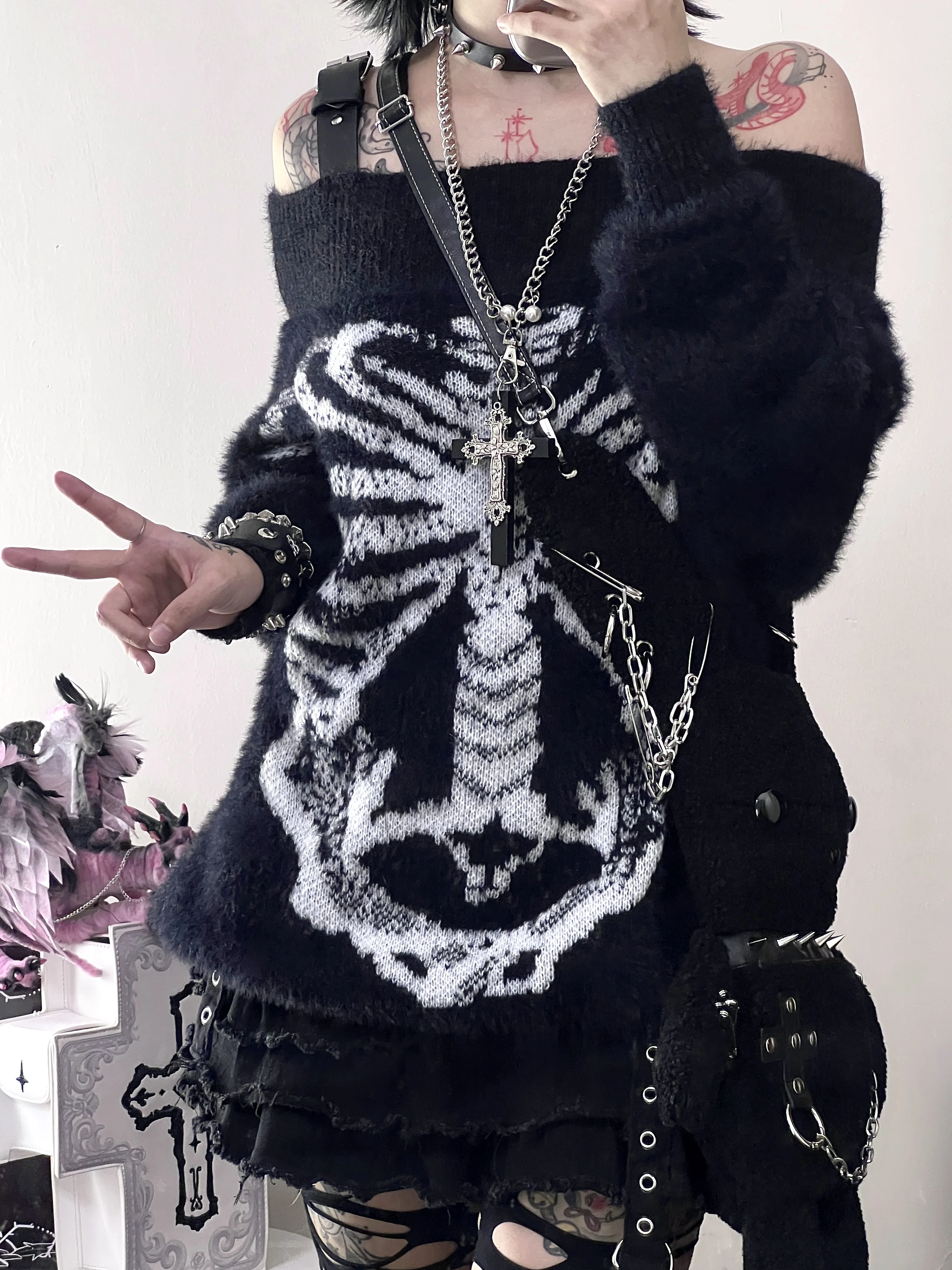 Waterproof Mink Sweater One-Shoulder Spicy Girl Teenage Dark Subculture Sweet Cool Girl Sweatshirt Commute Style Long Sleeve
Waterproof Mink Sweater One-Shoulder Spicy Girl Teenage Dark Subculture Sweet Cool Girl Sweatshirt Commute Style Long Sleeve