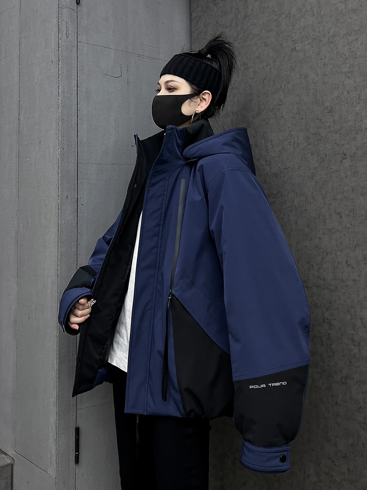 Trendy Streetwear 90% down Women's Winter Jaet Warmth Outerwear Casual Sle Polyester Fiber Hooded ort Quilted Coat
Trendy Streetwear 90% down Women's Winter Jaet Warmth Outerwear Casual Sle Polyester Fiber Hooded ort Quilted Coat