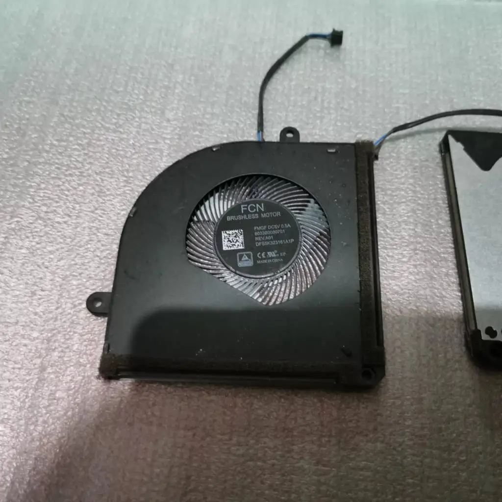 Новый вентилятор охлаждения процессора ноутбука для FCN FMGL 5V 0.5A HQ 233000660
Новый вентилятор охлаждения процессора ноутбука для FCN FMGL 5V 0.5A HQ 233000660