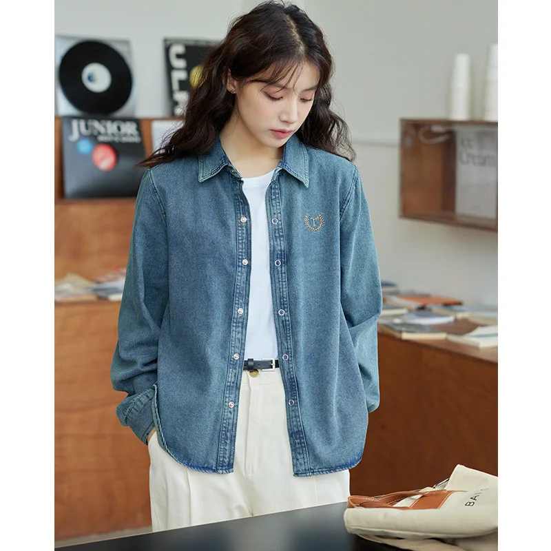 French retro denim long-sleeved shirt jacket for small women 2025 early spring new loose lazy style top
French retro denim long-sleeved shirt jacket for small women 2025 early spring new loose lazy style top