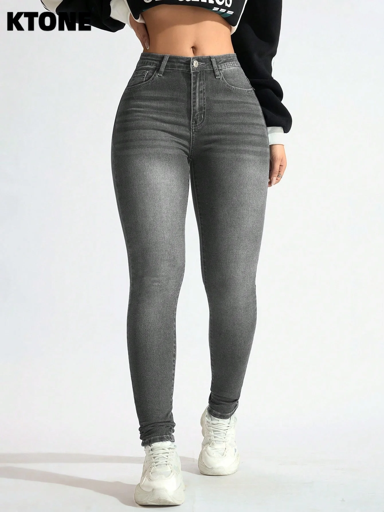 Retro Jeans Men's Gray Slim Denim Light Retro Y2K Drip For Dating No accessories or belts included
Retro Jeans Men's Gray Slim Denim Light Retro Y2K Drip For Dating No accessories or belts included