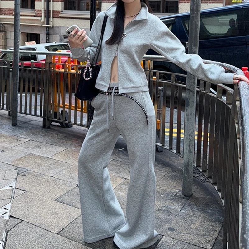 Stand-up Collar Double-ended Zipper Sweatshirt Floor-length Wide-leg Sweatpants Two-piece Set
Stand-up Collar Double-ended Zipper Sweatshirt Floor-length Wide-leg Sweatpants Two-piece Set