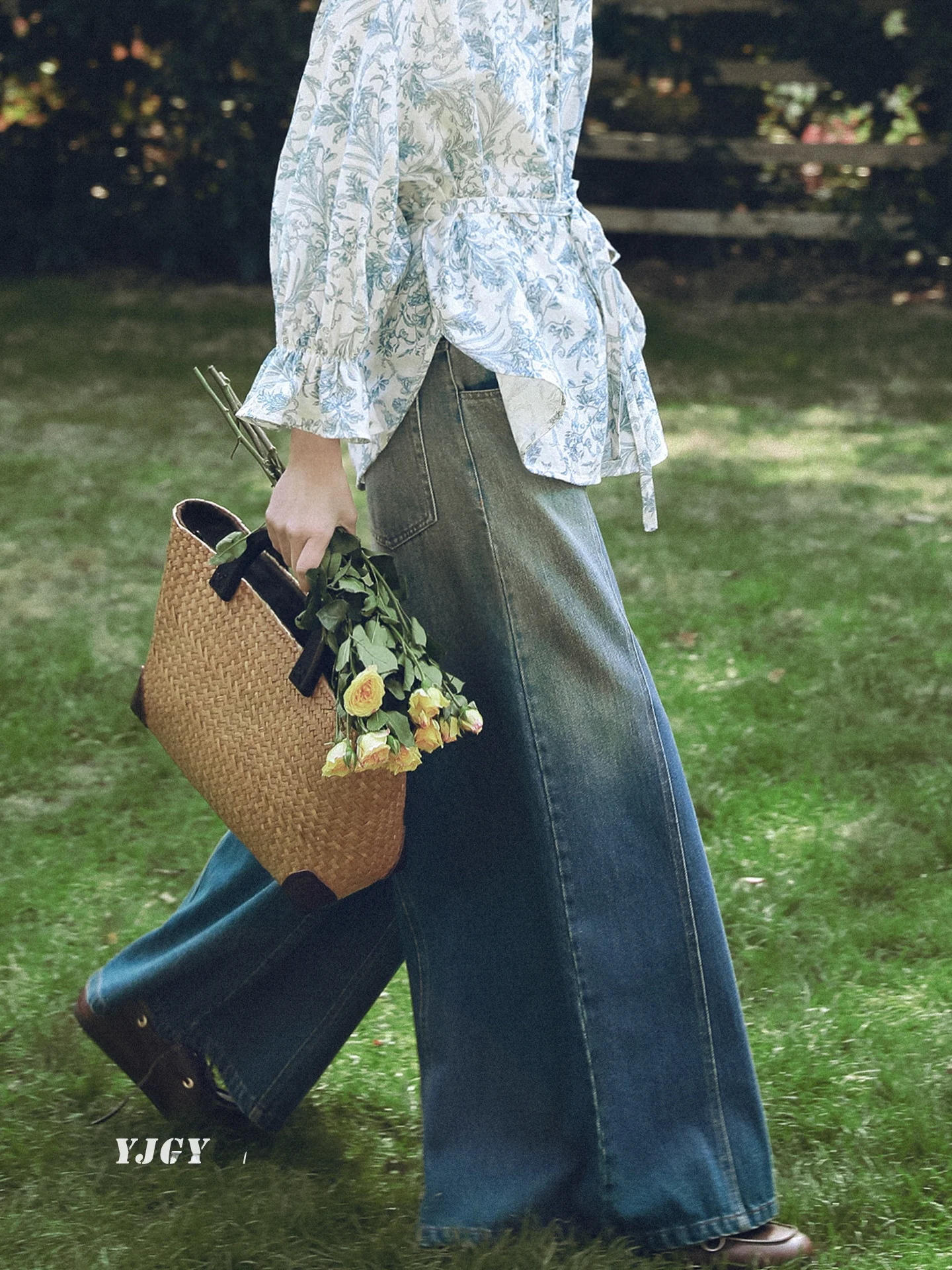 adual Vintage Blue Wide Leg Jeans Women's Early Spring Loose High Waist Silhouette Long Pants Cotton Breathable Comfortable
adual Vintage Blue Wide Leg Jeans Women's Early Spring Loose High Waist Silhouette Long Pants Cotton Breathable Comfortable