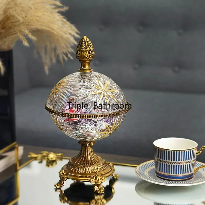 1pc Metal Engraved Glass High Legged Storage Jar Household Storage Tank Sugar Jar Ornament Metal Frame Glass Bottle Body
1pc Metal Engraved Glass High Legged Storage Jar Household Storage Tank Sugar Jar Ornament Metal Frame Glass Bottle Body