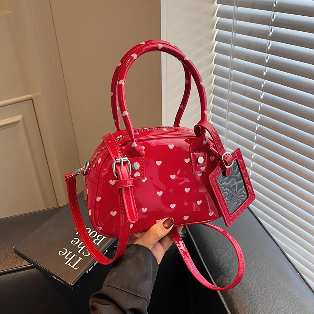 Women Trendy Square Glossy PU Handbags Korean Ins High Grade Hearts Zipper Crossbody Bag Daily Commute Party One Shoulder Bags
Women Trendy Square Glossy PU Handbags Korean Ins High Grade Hearts Zipper Crossbody Bag Daily Commute Party One Shoulder Bags