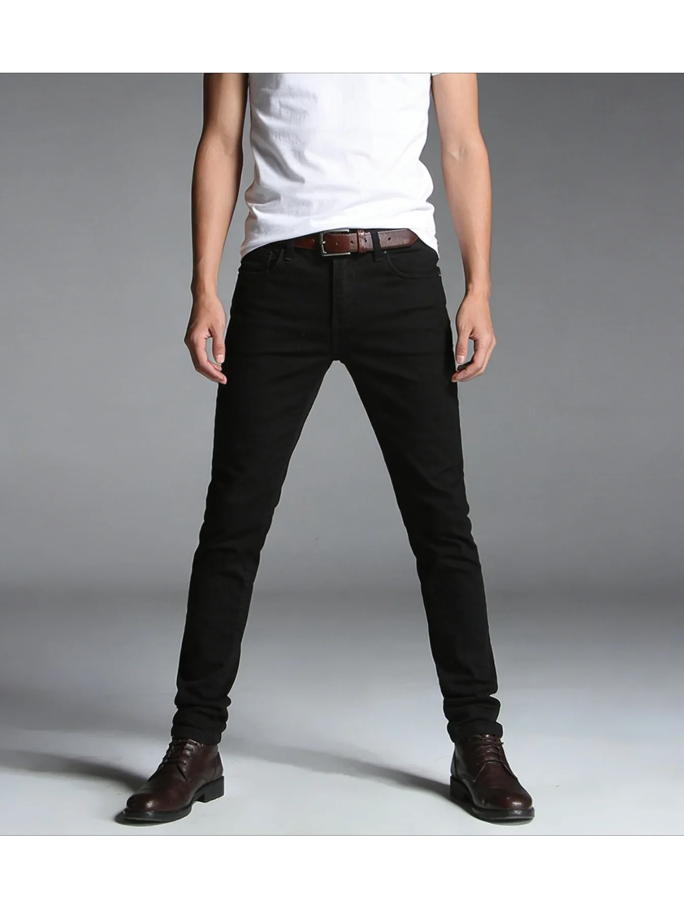 Men's Minimalist Micro-elastic Slim Narrow-leg Pants European Matte Buttons Low-key Texture
Men's Minimalist Micro-elastic Slim Narrow-leg Pants European Matte Buttons Low-key Texture