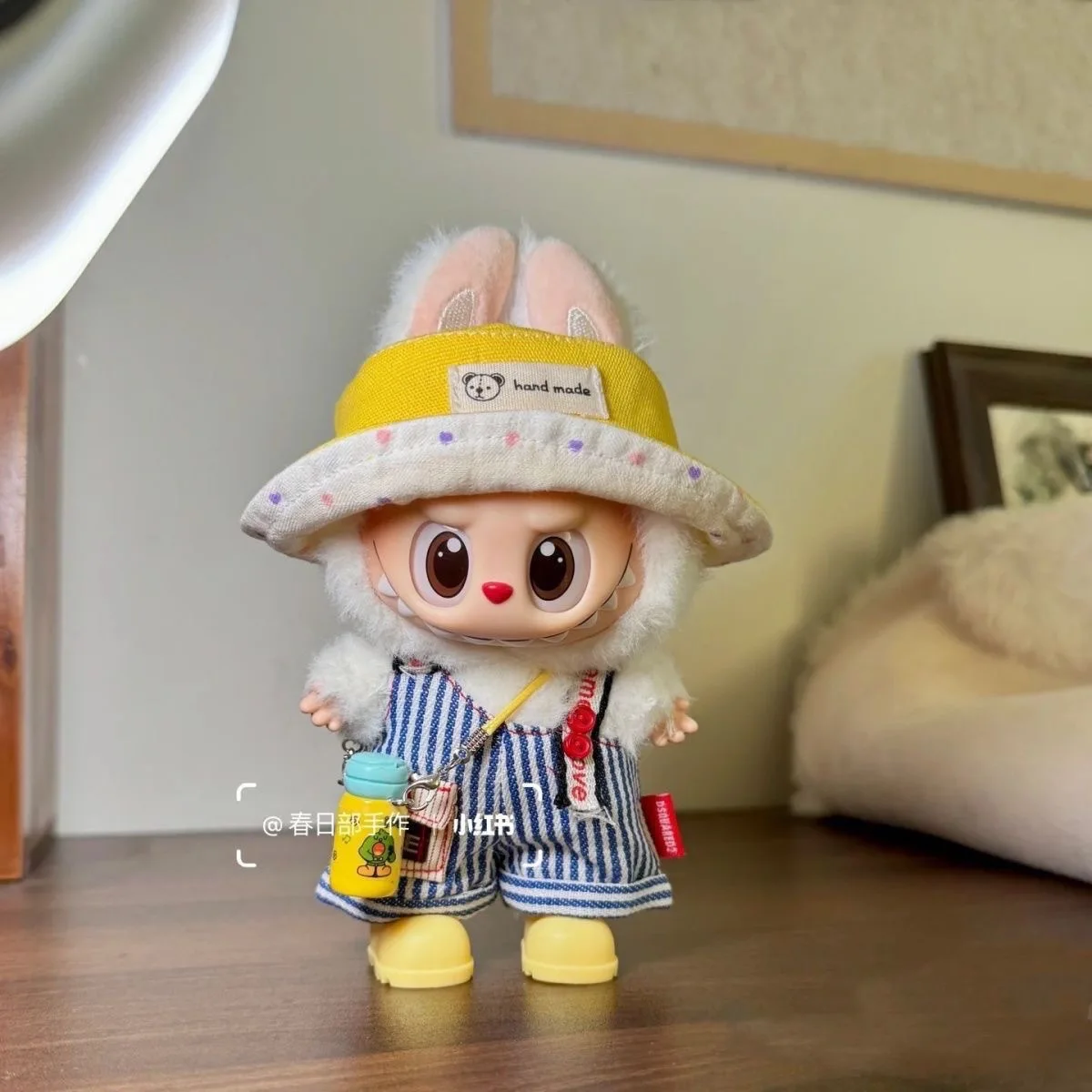 Только одежда, одежда для кукол Labubu, комбинезоны, шапки, костюмы для колледжа, одежда для кукол LABUBU, можно заменить аксессуары для одежды
Только одежда, одежда для кукол Labubu, комбинезоны, шапки, костюмы для колледжа, одежда для кукол LABUBU, можно заменить аксессуары для одежды