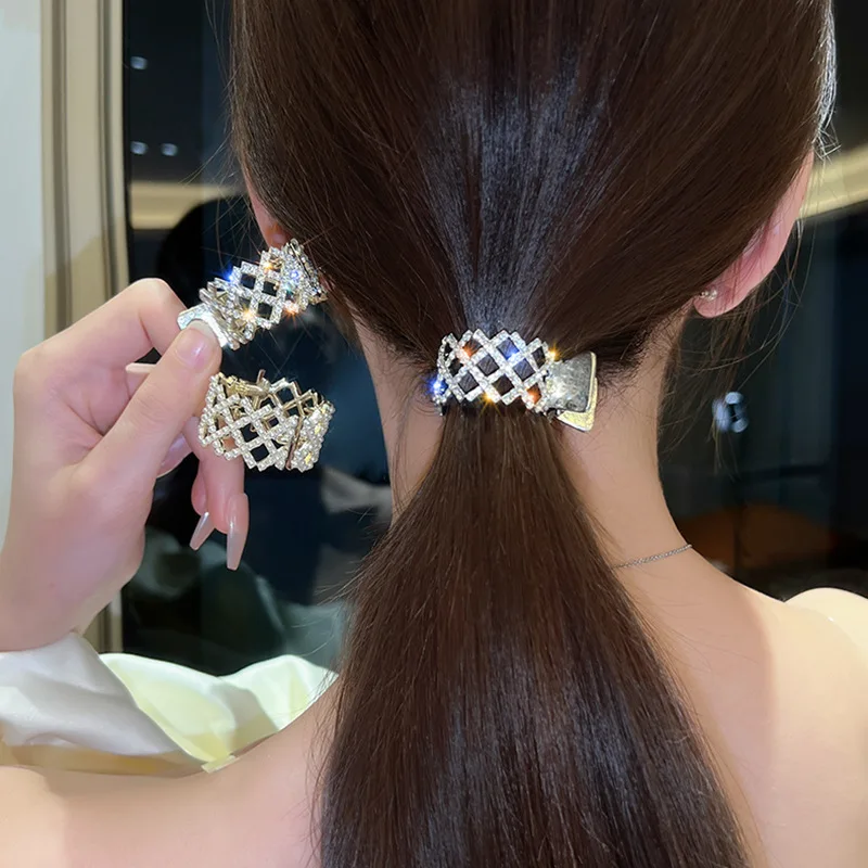 60Pcs/Lot High Ponytail Buckle Fixed Magic Hair Clip Back Head Pearl Rhinestone Shark Claw Accessories Care Styling HA2557
60Pcs/Lot High Ponytail Buckle Fixed Magic Hair Clip Back Head Pearl Rhinestone Shark Claw Accessories Care Styling HA2557