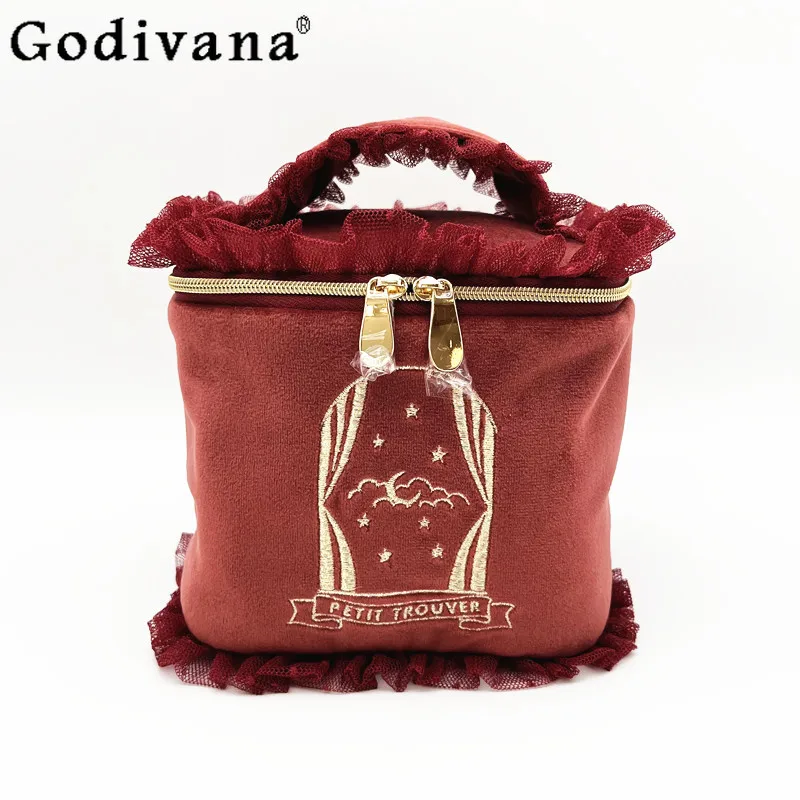 Japanese Original Retro Cute Embroidered Handheld Makeup Bag Small Portable Makeup Bag Travel Storage Bags for Women
Japanese Original Retro Cute Embroidered Handheld Makeup Bag Small Portable Makeup Bag Travel Storage Bags for Women