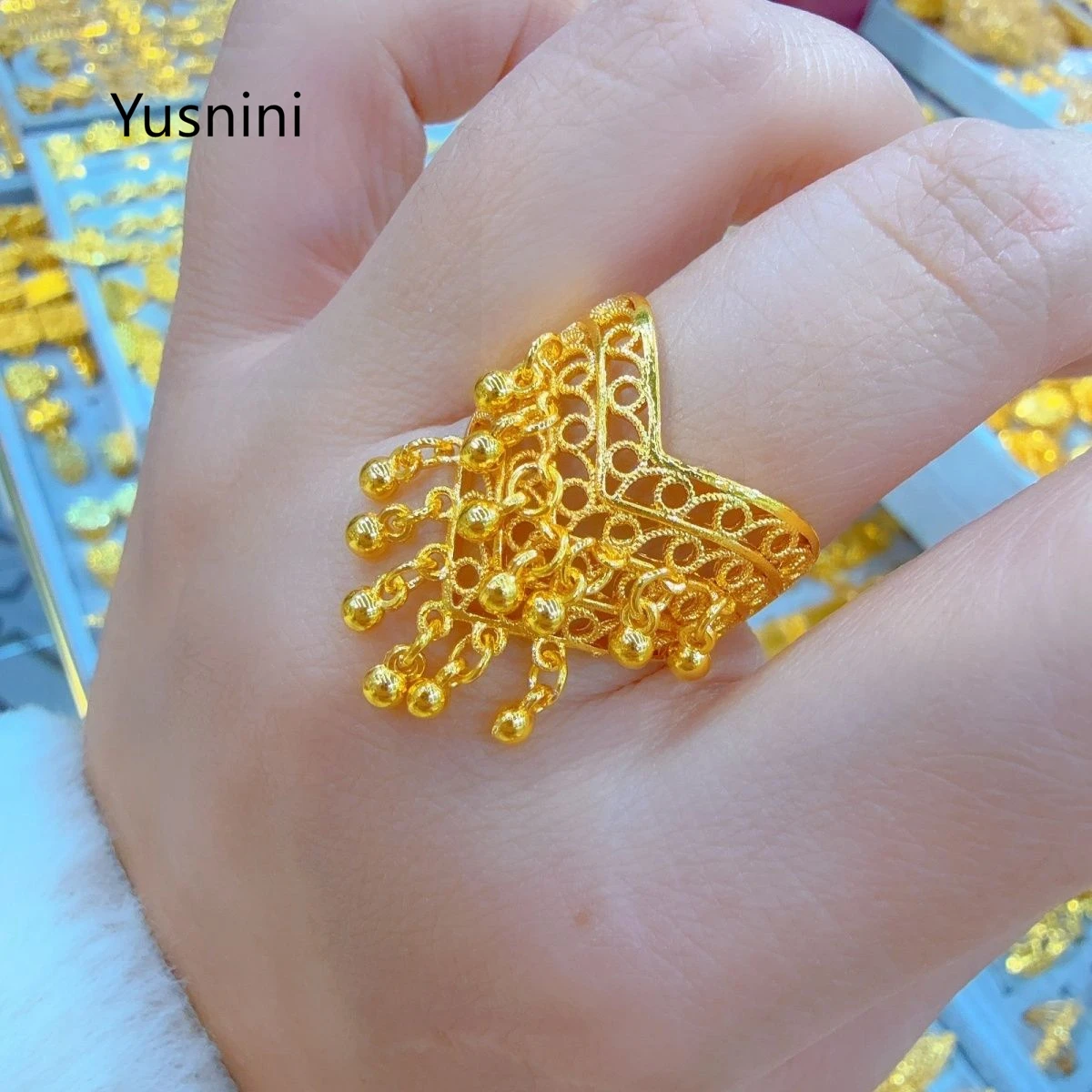 New Dubai Fashion 24K Gold Plated Ring Exquisite Engagement Party Jewelry for Lovers
New Dubai Fashion 24K Gold Plated Ring Exquisite Engagement Party Jewelry for Lovers