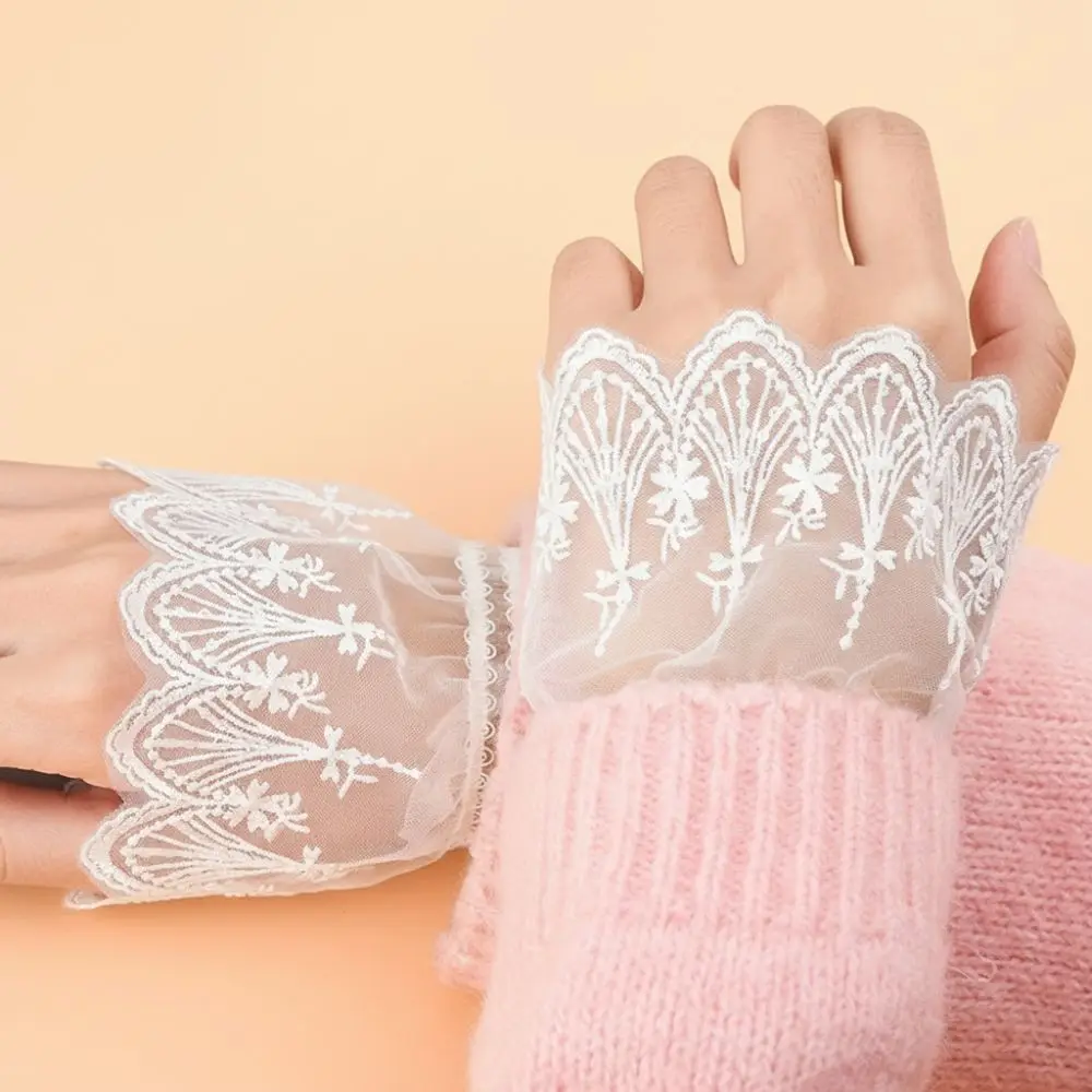 New Embroidery Fake Cuff Detachable White Wrist Cuff Sweater Cuffs
New Embroidery Fake Cuff Detachable White Wrist Cuff Sweater Cuffs