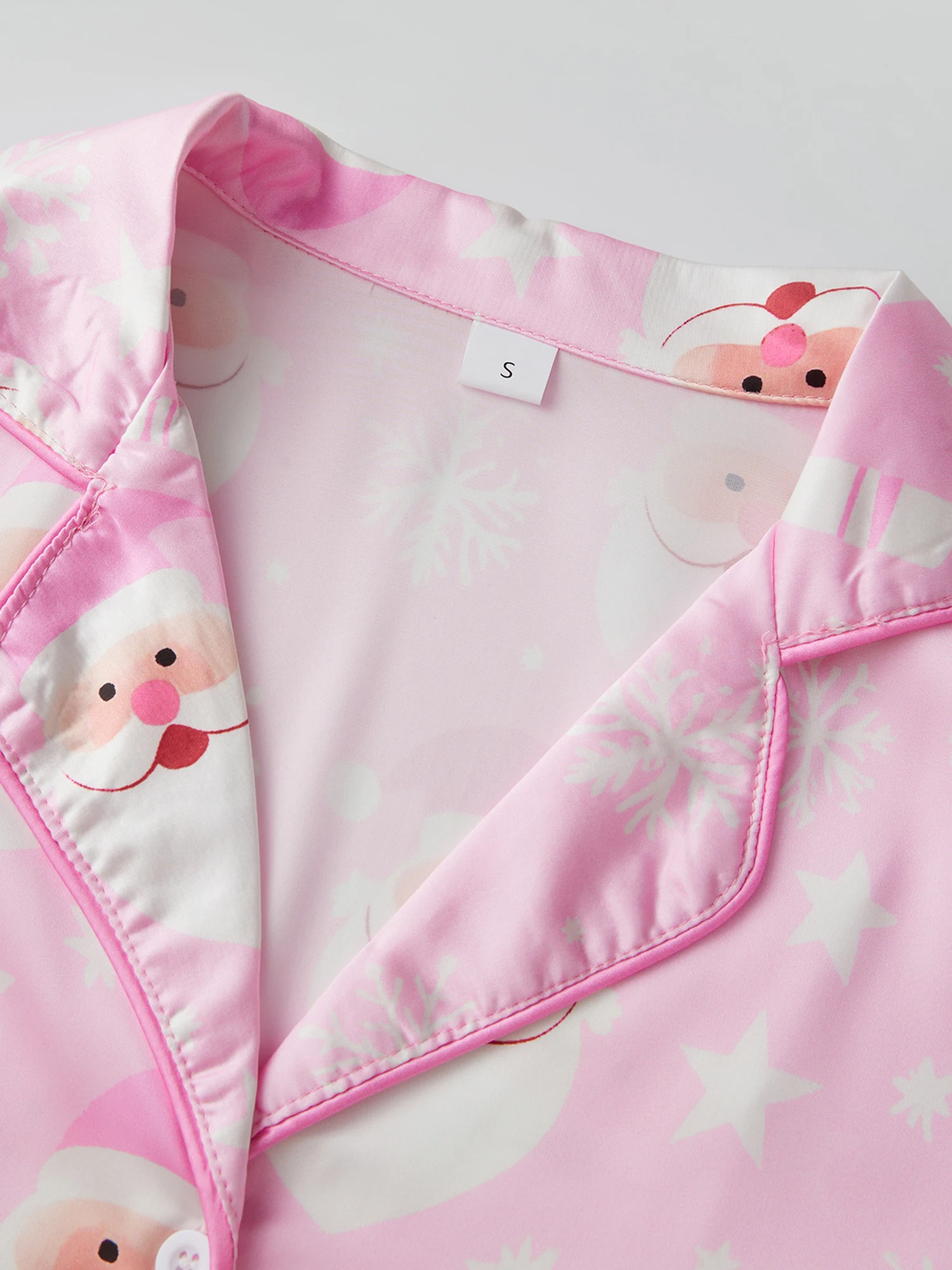 Women s Christmas Pajamas Sets with Festive Print and Cozy Furry Trim Featuring Button Up Long Sleeve Lapel V Neck Tops and
Women s Christmas Pajamas Sets with Festive Print and Cozy Furry Trim Featuring Button Up Long Sleeve Lapel V Neck Tops and