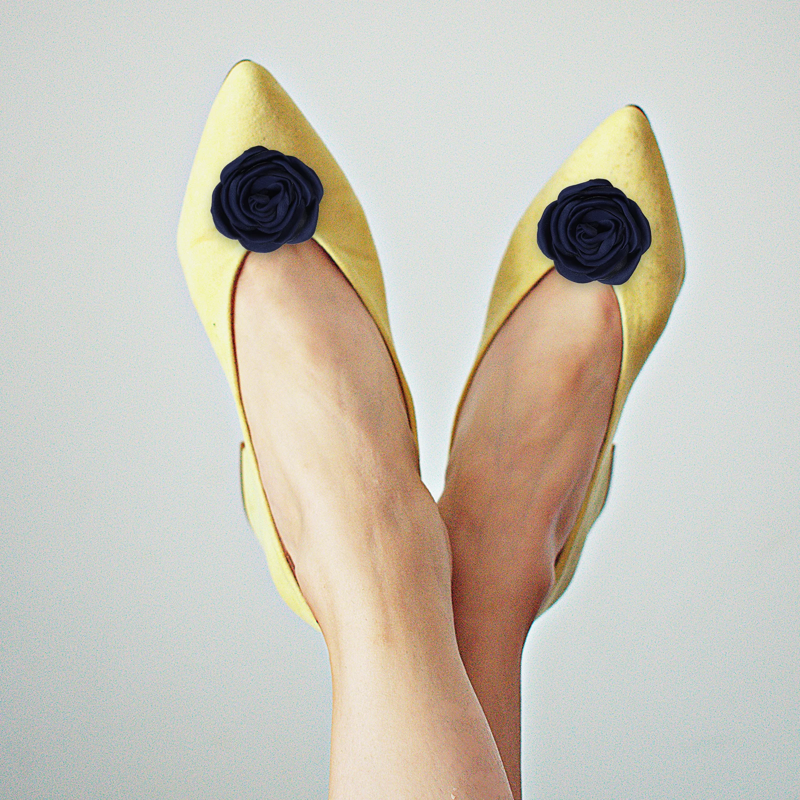 2 Pairs Cloth Flower Shoe Accessory DIY Decor nament Clip Adornment High Quality Material Safe Detachable Suitable Heels Flat
2 Pairs Cloth Flower Shoe Accessory DIY Decor nament Clip Adornment High Quality Material Safe Detachable Suitable Heels Flat