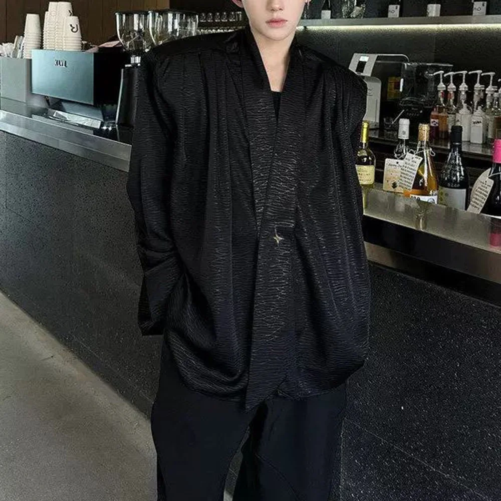 Mens Shirt Water Wave Texture Glossy V-Neck Shoulder Pad Shirt Streetwear Ballroom Performance Long-Sleeve Top Men'S 2025 New
Mens Shirt Water Wave Texture Glossy V-Neck Shoulder Pad Shirt Streetwear Ballroom Performance Long-Sleeve Top Men'S 2025 New