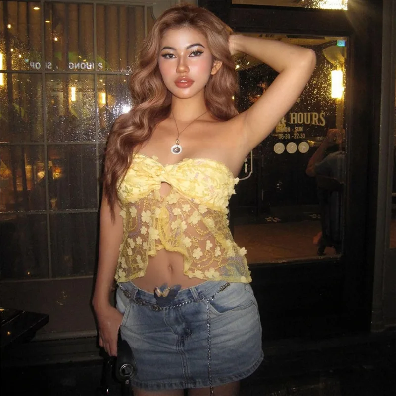 2025 spring and summer new women's clothing INS Spice Girls sexy slim and thin tube top backless sequined vest women
2025 spring and summer new women's clothing INS Spice Girls sexy slim and thin tube top backless sequined vest women