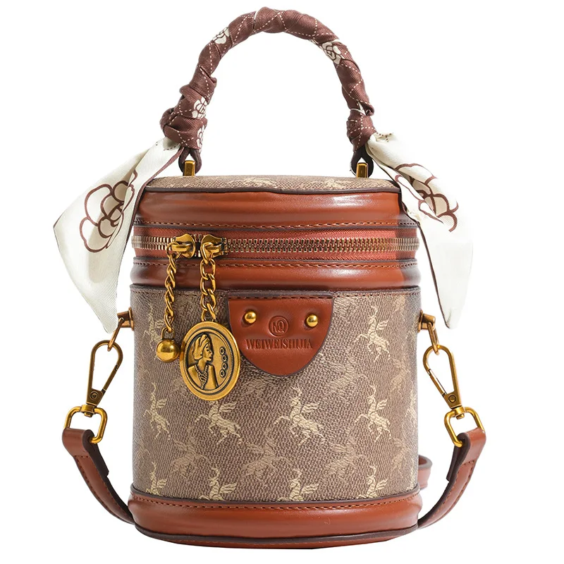Cylinder Bag Women's 2025 New Trendy Portable Bucket Bag Niche Design Versatile High-end Messenger Bag Women
Cylinder Bag Women's 2025 New Trendy Portable Bucket Bag Niche Design Versatile High-end Messenger Bag Women