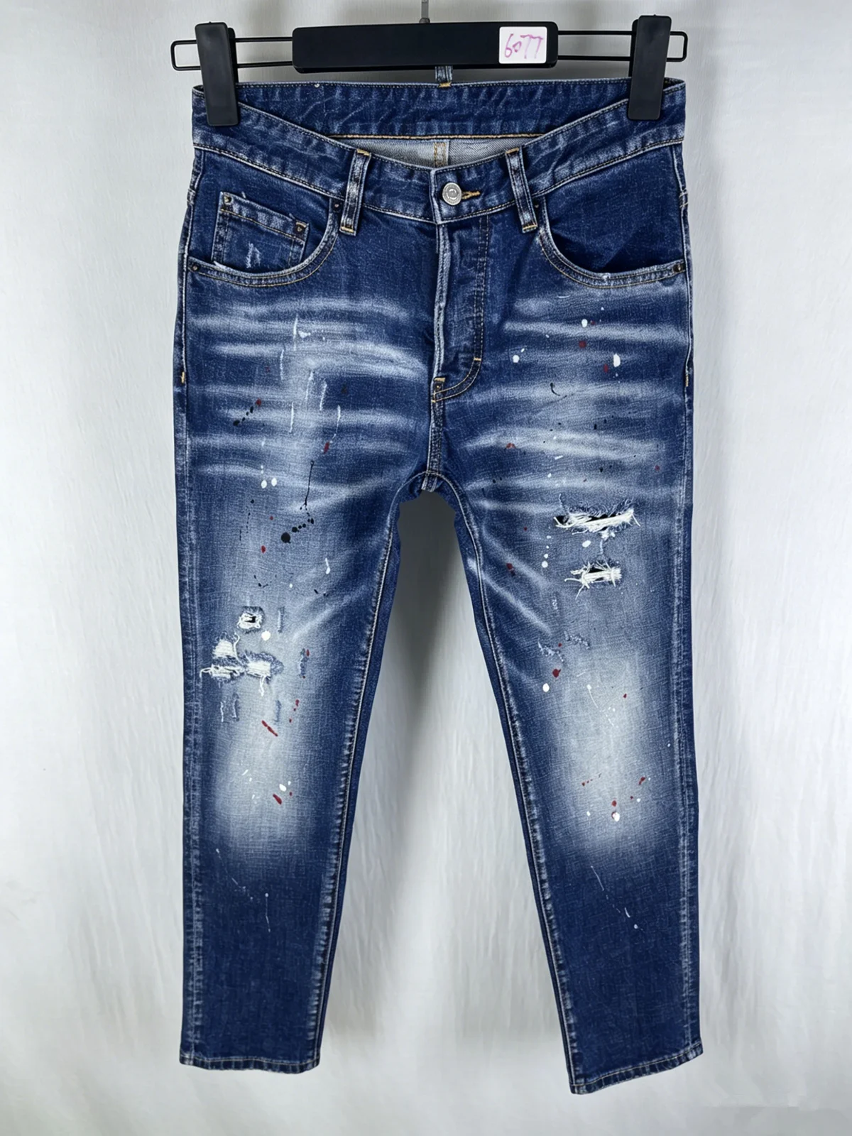 6077 Four Seasons New Men's Jeans Fashion Ripped Ink Paint Slim-fit Skinny Blue Jeans for Men
6077 Four Seasons New Men's Jeans Fashion Ripped Ink Paint Slim-fit Skinny Blue Jeans for Men