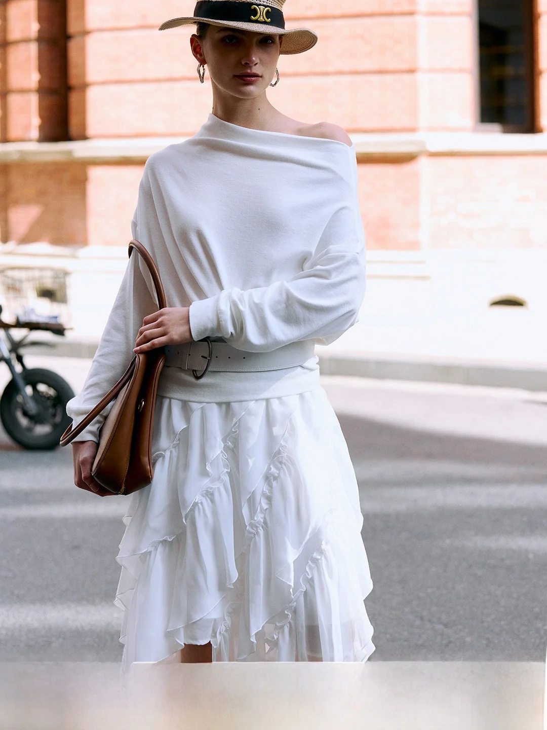 Luna7xi Women's Ethereal Half Skirt with Irregular Lace Trim Elastic Waist Midi Length Design Sensation Soft Polyester Skirt
Luna7xi Women's Ethereal Half Skirt with Irregular Lace Trim Elastic Waist Midi Length Design Sensation Soft Polyester Skirt